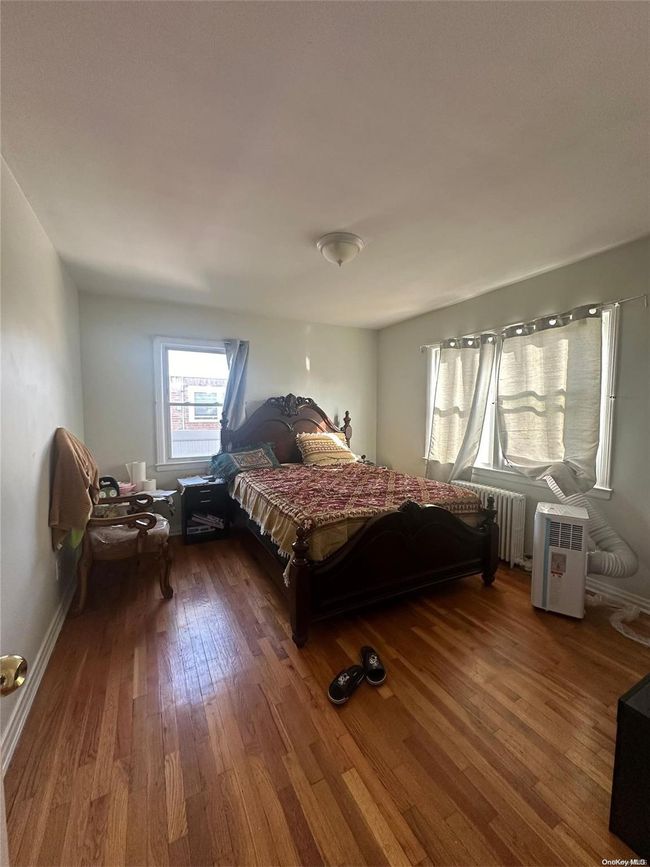 1099 Park Ln N, Condo with 4 bedrooms, 1 bathrooms and null parking in Franklin Square NY | Image 6