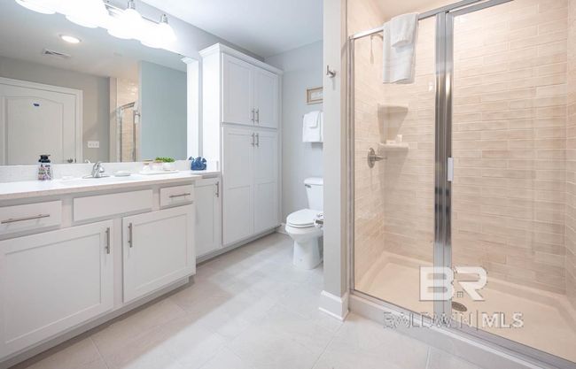 Bathroom | Image 16