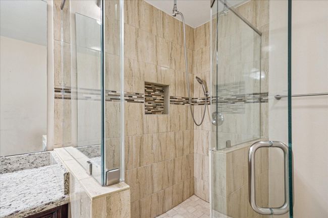 Primary oversized shower | Image 17
