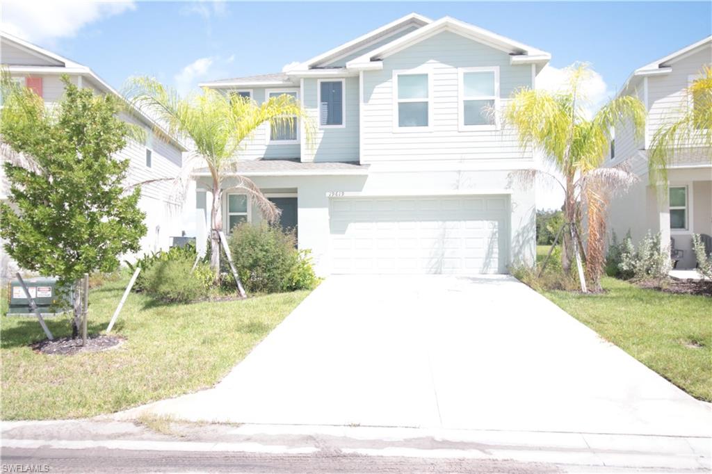 Residential Lease in LEHIGH ACRES