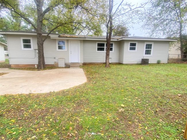 1410 Vine Street, House other with 3 bedrooms, 2 bathrooms and null parking in Bridgeport TX | Image 33