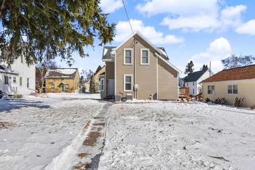 125-123 E Cleveland Street, Port Washington, WI, 53074 | Card Image