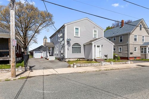18 Hanover Ave, Pawtucket, RI, 02861-2128 | Card Image