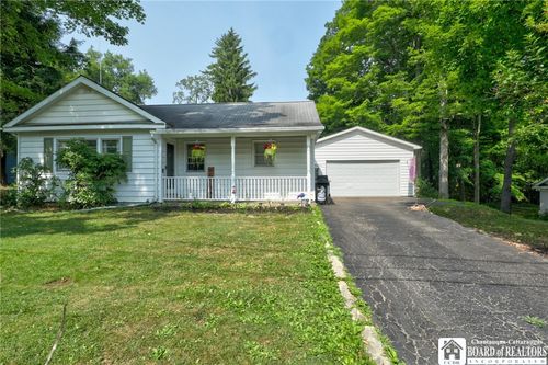 318 Maplecrest Ave, Lakewood, NY, 14750-1918 | Card Image