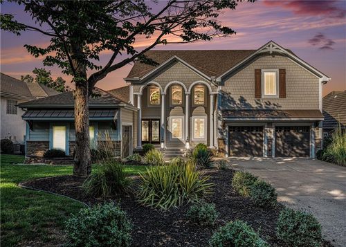 326 Southshore Dr, Lake Winnebago, MO, 64034-9447 | Card Image