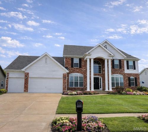 638 Knollshire Way, Dardenne Prairie, MO, 63368-8376 | Card Image