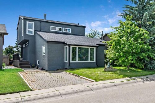 11 Cedarbrook Way Sw, Calgary, AB, T2W3Y2 | Card Image