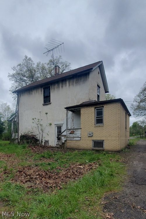 17 Oak Park, Youngstown, OH, 44505 | Card Image