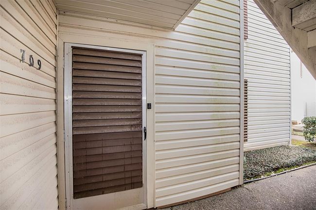 One last look at the entrance for the condo. | Image 29