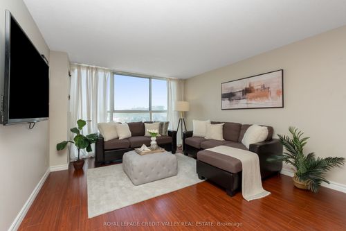 303-25 Trailwood Dr, Mississauga, ON, L4Z3K9 | Card Image