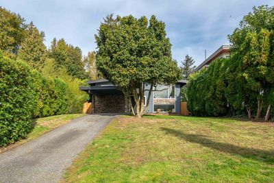 530 W 14th St, House other with 4 bedrooms, 2 bathrooms and 6 parking in North Vancouver BC | Image 2