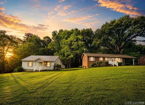 284 Evergreen Rd, Clarksville, VA, 23927-2714 | Card Image