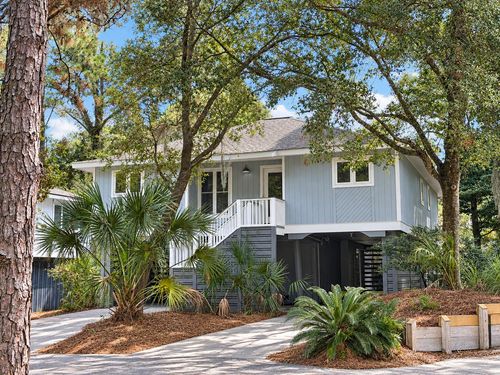29 Twin Oaks Ln, Isle of Palms, SC, 29451-2725 | Card Image