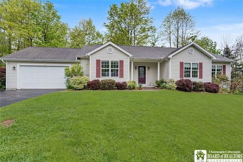 126 Elizabeth St, Lakewood, NY, 14750-1704 | Card Image