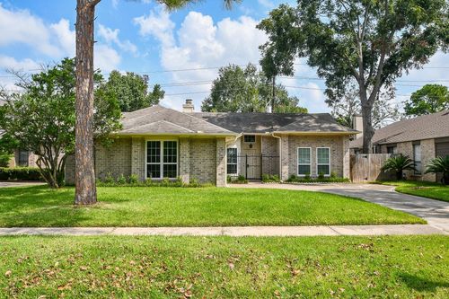 2635 Austins Pl, Sugar Land, TX, 77478-4331 | Card Image