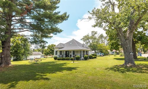 401 W Gibbs St, Salem, MO, 65560-2135 | Card Image