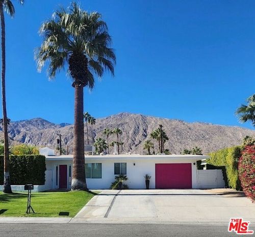 695 S Vista Oro, Palm Springs, CA, 92264 | Card Image