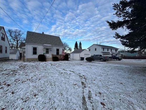 N26W27298 Pospect Ave, Pewaukee, WI, 53072 | Card Image
