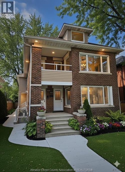 5-926-928 Giles Blvd E, Windsor, ON, N9A4G1 | Card Image