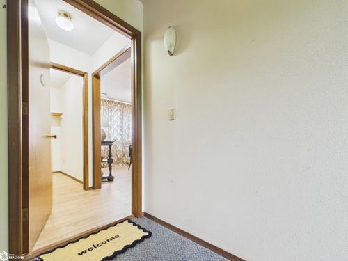 a-303 S 2nd St, Oskaloosa, IA, 52577-3357 | Card Image