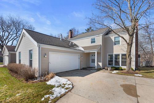 924 Shambliss Ln, Buffalo Grove, IL, 60089-1245 | Card Image