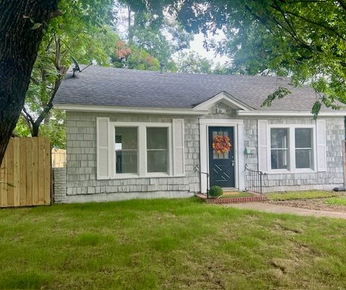 308 N Retta St, Fort Worth, TX, 76111-4017 | Card Image