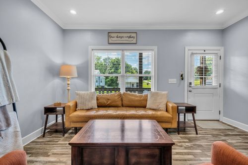 112 Holland Dr, Burns, TN, 37029-6000 | Card Image