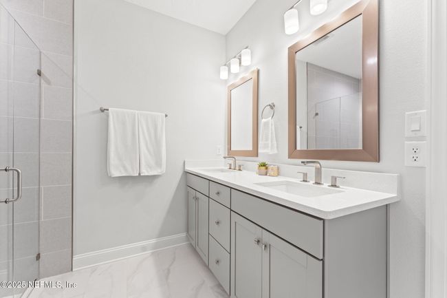 Primary bath with walk in closet | Image 15