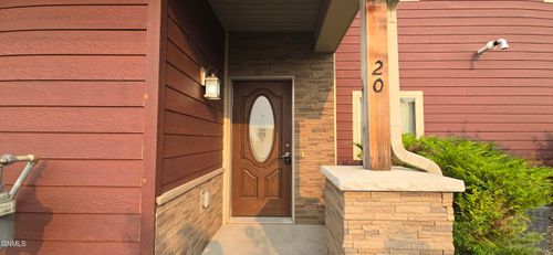 3512 33rd Ave W, Williston, ND, 58801-6938 | Card Image