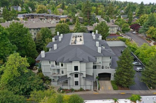apt-301-71 Water St, Ashland, OR, 97520-1899 | Card Image