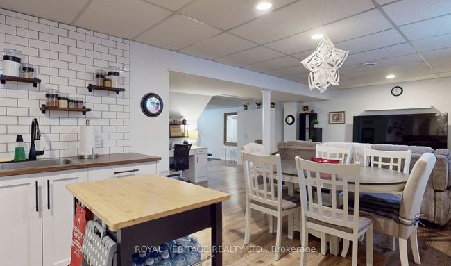 28 Cawker Crt, House other with 5 bedrooms, 4 bathrooms and 4 parking in Whitby ON | Image 40