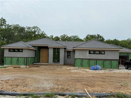 7410 Nw Pampas Ln, Parkville, MO, 64152-3412 | Card Image