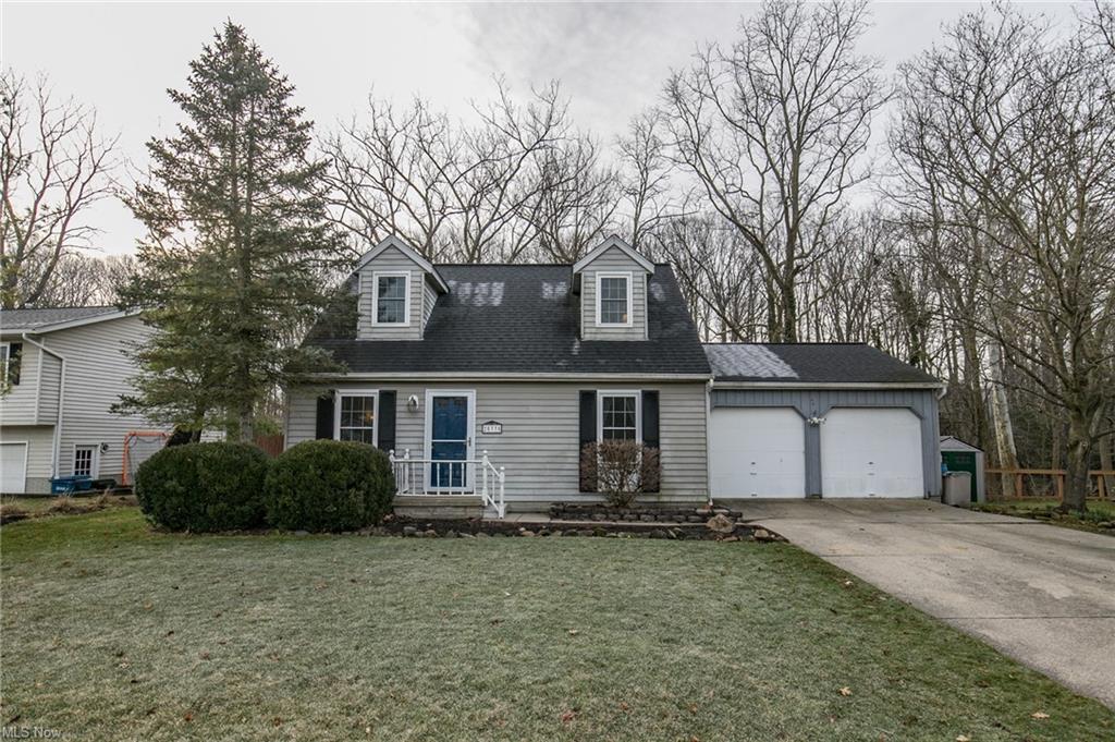 25335 Tyndall Falls Drive, Sold in Olmsted Falls Zoocasa