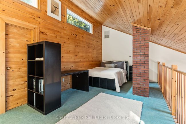 293 W Diamond Lake Rd, House other with 3 bedrooms, 2 bathrooms and 4 parking in Highland Grove ON | Image 41