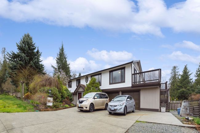 21495 Exeter Avenue, House other with 3 bedrooms, 3 bathrooms and 6 parking in Maple Ridge BC | Image 4