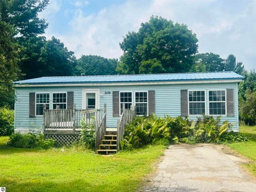 3170 S M 37, Traverse City, MI, 49685-8718 | Card Image