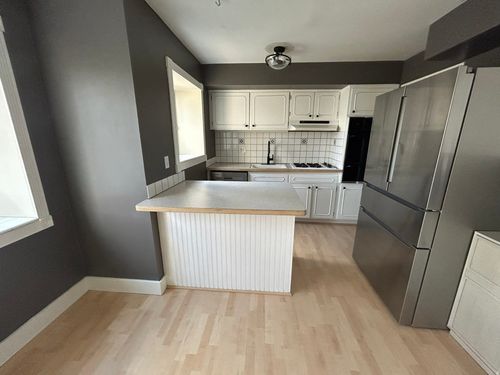 apt-324-2220 E Murray Holladay Rd, Holladay, UT, 84117-5332 | Card Image