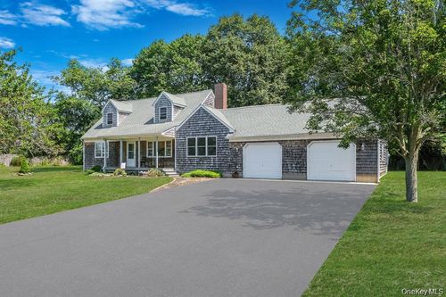295 Willow Terrace Ln, Orient, NY, 11957-2064 | Card Image