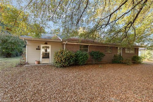 1918 Pickrell Rd, Reidsville, NC, 27320-8679 | Card Image