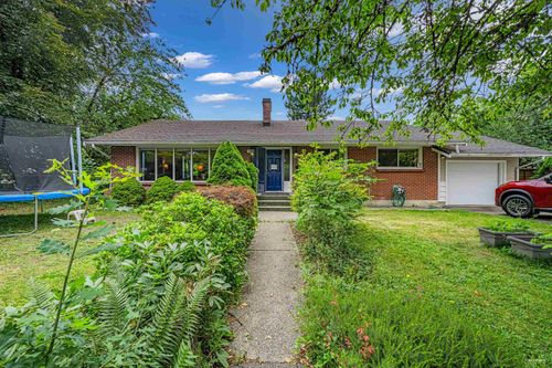 11949 220 St, Maple Ridge, BC, V2X5R3 | Card Image