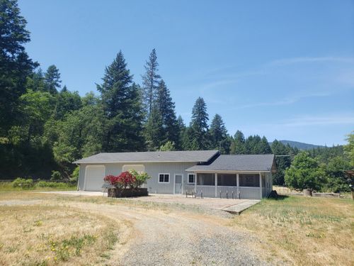 900 Slate Creek Rd, Wilderville, OR, 97543-9098 | Card Image