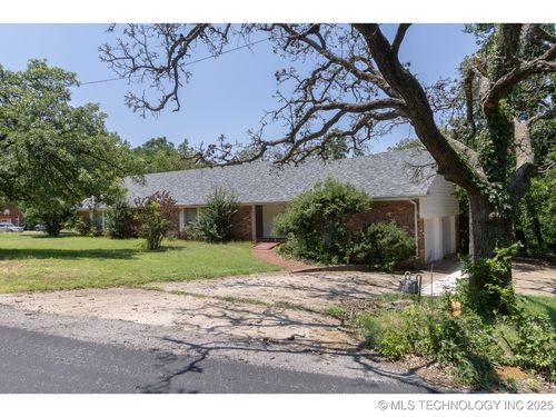 3216 E Maxwell Drive, Oklahoma City, OK, 73121 | Card Image