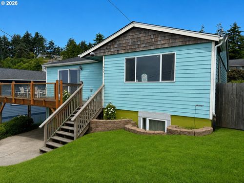 645 Se 4th St, Newport, OR, 97365-4313 | Card Image