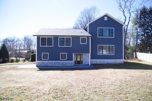 3 Cambridge Rd, East Hanover, NJ, 07936-2804 | Card Image