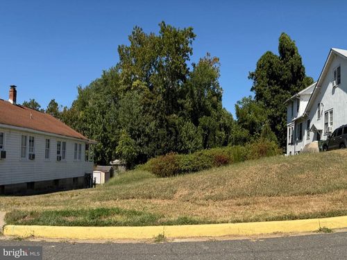 223 3rd Ave, QUANTICO, VA, 22134-3405 | Card Image