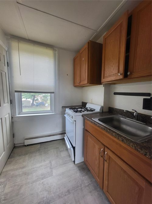 apt-2c-123 Old Turnpike Rd, Bloomingburg, NY, 12721-4683 | Card Image