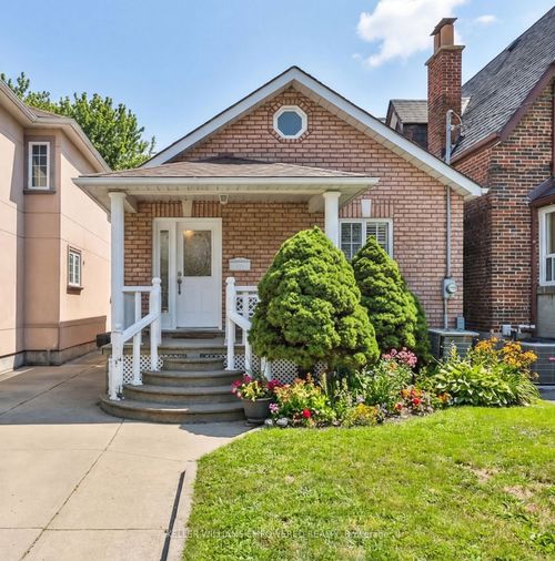 103 Clovelly Ave, York, ON, M6E2E7 | Card Image