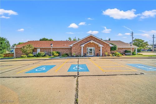 29303 Euclid Ave, Wickliffe, OH, 44092-1912 | Card Image