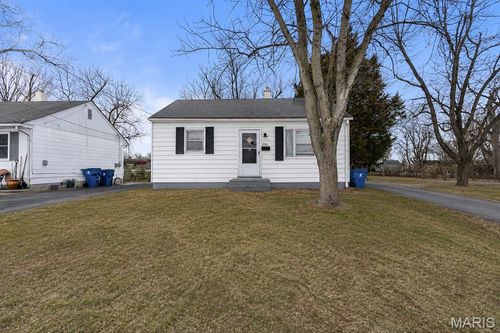 3743 Wright Ave, Saint Ann, MO, 63074-2023 | Card Image