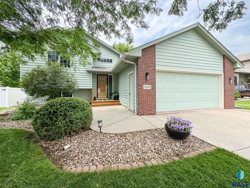 5101 S Arden Ave Avenue, Sioux Falls, SD, 57108 | Card Image